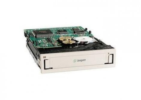Quantum STT220000N-SST | 10GB(Native) / 20GB(Compressed) Travan-5 (TR-5) SCSI External Tape Drive