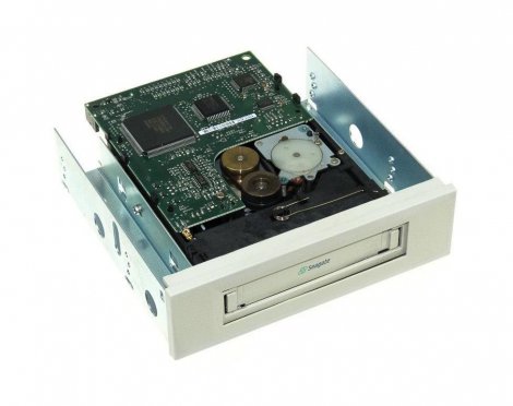 Seagate CTT3200I-F | 1.6GB(Native) / 3.2GB(Compressed) Travan-3 (TR-3) ATA/IDE 5.25-inch Internal Tape Drive